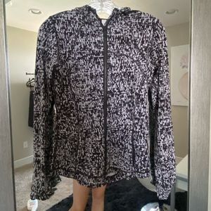 Black and white lululemon hooded define jacket